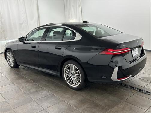 2024 BMW 530 i xDrive