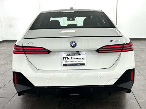 2025 BMW i5 M60