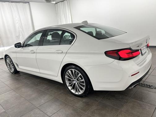 2023 BMW 530 i xDrive