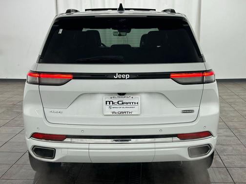 Bright White Clearcoat 2024 Jeep Grand Cherokee Overland