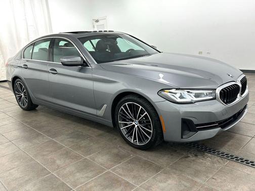 Skyscraper Gray Metallic 2023 BMW 530 i xDrive