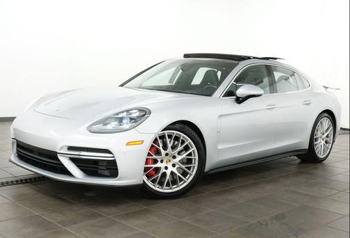 Rhodium Silver Metallic 2017 Porsche Panamera Turbo