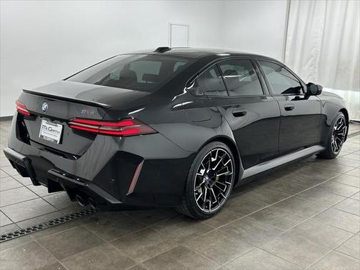 2025 BMW M5 Base