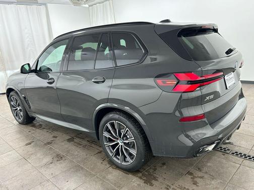Dravit Grey Metallic 2026 BMW X5 PHEV xDrive50e