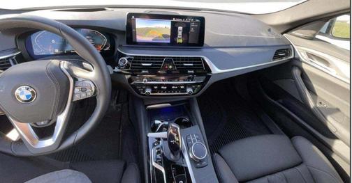 2023 BMW 530 i xDrive