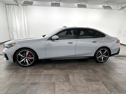 2024 BMW 540 i xDrive