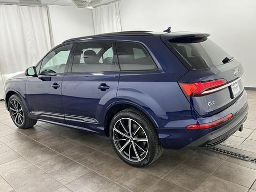 2021 Audi Q7 55 Premium Plus