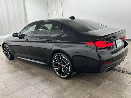 Black Sapphire Metallic 2023 BMW 540 i xDrive