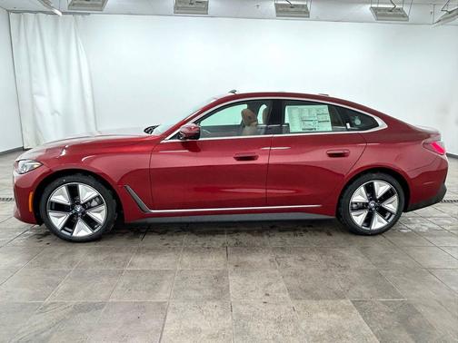 Vegas Red Metallic 2026 BMW i4 Gran Coupe xDrive40