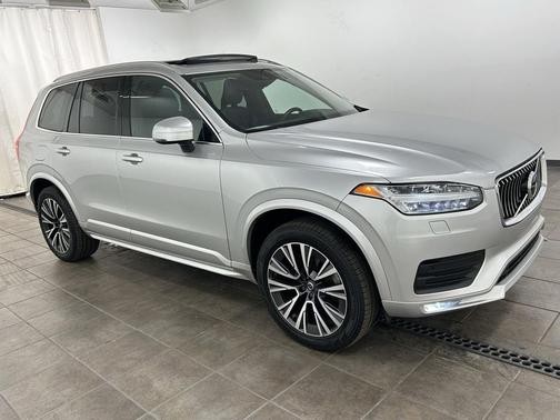 2021 Volvo XC90 T5 Momentum