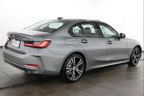 Skyscraper Grey Metallic 2023 BMW 330 xDrive