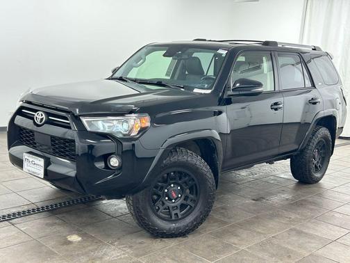 Midnight Black Metallic 2022 Toyota 4Runner SR5 Premium