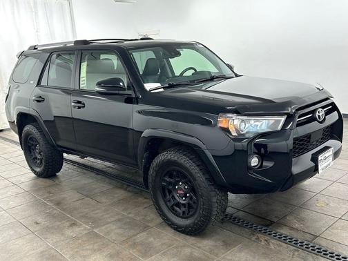 Midnight Black Metallic 2022 Toyota 4Runner SR5 Premium