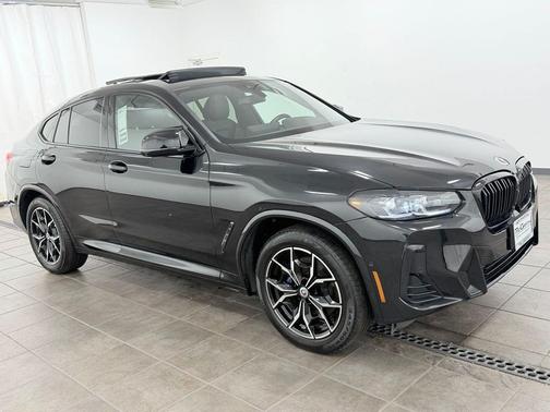 Black Sapphire Metallic 2023 BMW X4 M40i