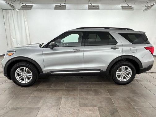 Iconic Silver Metallic 2020 Ford Explorer XLT