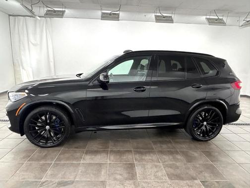 2023 BMW X5 M50i