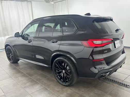 2023 BMW X5 M50i