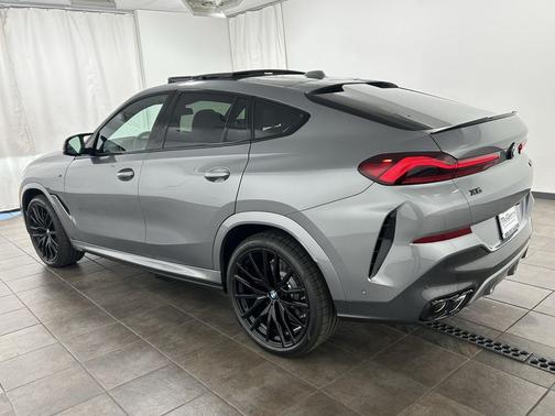2026 BMW X6 M60i