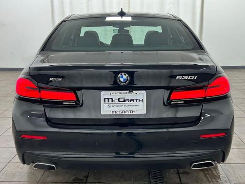 Black Sapphire Metallic 2023 BMW 530 i xDrive