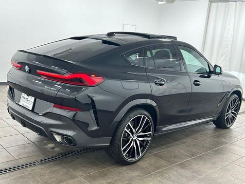 Black Sapphire Metallic 2025 BMW X6 xDrive40i