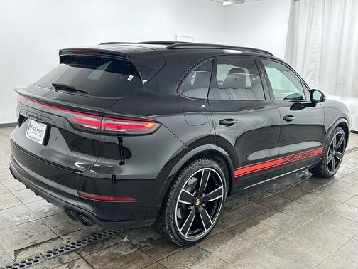 2023 Porsche Cayenne Turbo