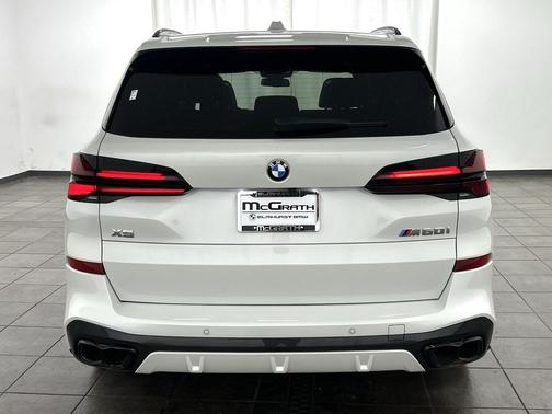 2025 BMW X5 M60i