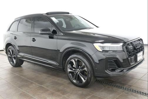 Mythos Black Metallic 2025 Audi Q7 55 Premium Plus
