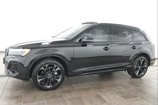 Mythos Black Metallic 2025 Audi Q7 55 Premium Plus