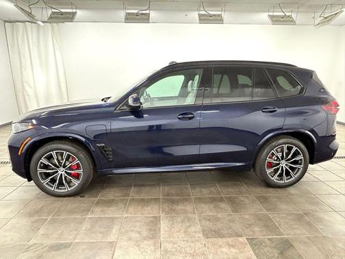Tanzanite Blue II Metallic 2026 BMW X5 PHEV xDrive50e