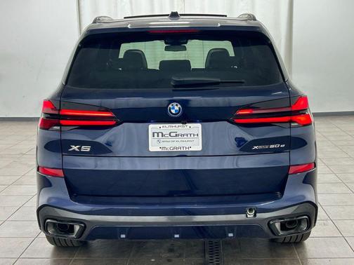Tanzanite Blue II Metallic 2026 BMW X5 PHEV xDrive50e