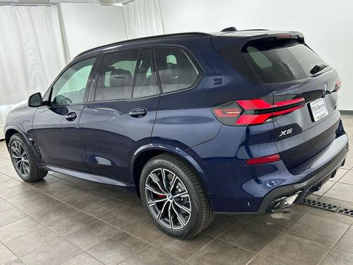 Tanzanite Blue II Metallic 2026 BMW X5 PHEV xDrive50e