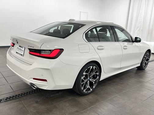 2026 BMW 330 i xDrive