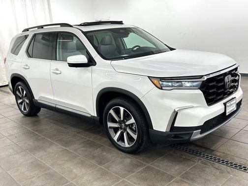 Platinum White Pearl 2023 Honda Pilot AWD Elite