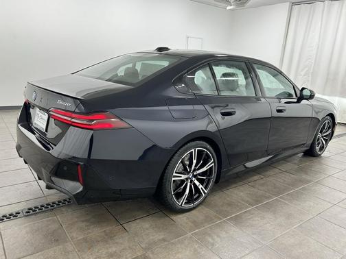 2026 BMW 550e 550e xDrive