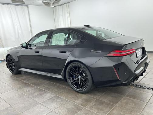 2026 BMW M5 Base