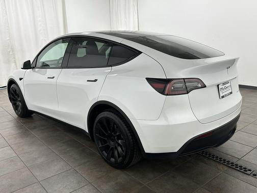 2021 Tesla Model Y Long Range Dual Motor All-Wheel Drive