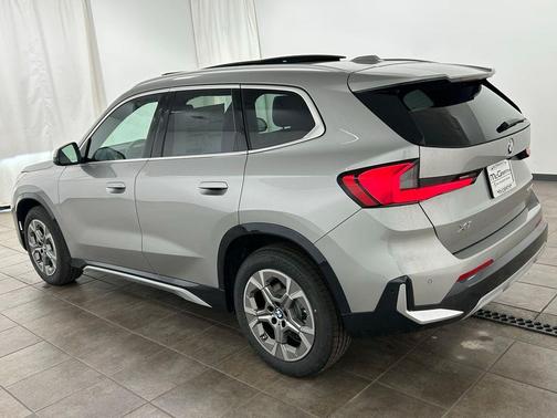 Space Silver Metallic 2026 BMW X1 xDrive28i