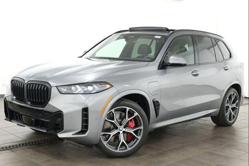 Skyscraper Grey Metallic 2026 BMW X5 PHEV xDrive50e