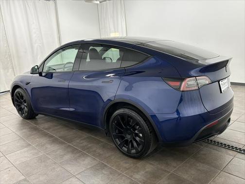 2022 Tesla Model Y Long Range Dual Motor All-Wheel Drive
