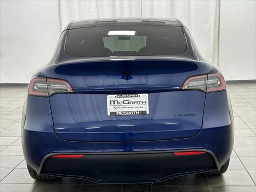 2022 Tesla Model Y Long Range Dual Motor All-Wheel Drive