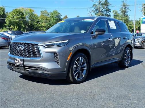 2025 INFINITI QX60 LUXE