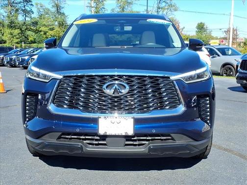 2024 INFINITI QX60 LUXE