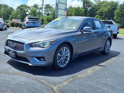 2022 INFINITI Q50 LUXE