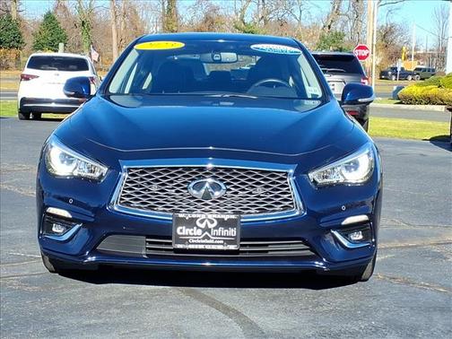 2023 INFINITI Q50 LUXE