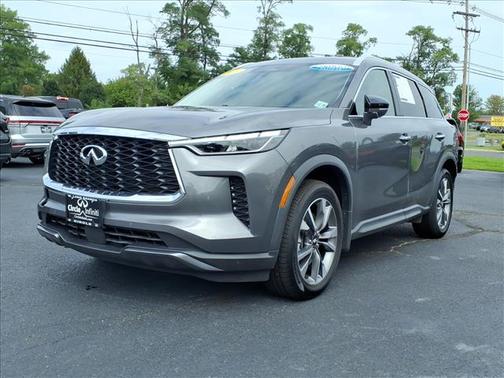 2022 INFINITI QX60 LUXE