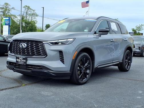 2025 INFINITI QX60 LUXE