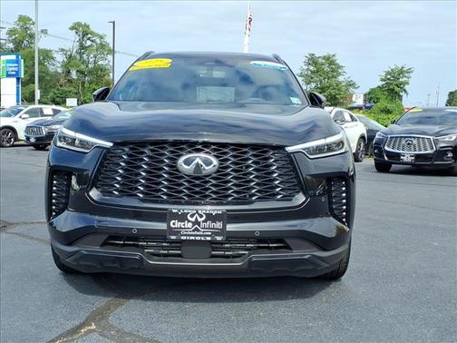 2025 INFINITI QX60 LUXE