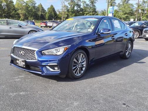 2023 INFINITI Q50 LUXE