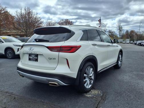 2021 INFINITI QX50 LUXE