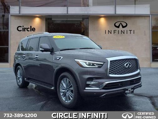 2023 INFINITI QX80 LUXE
